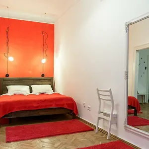 Red & Yellow Apartament
