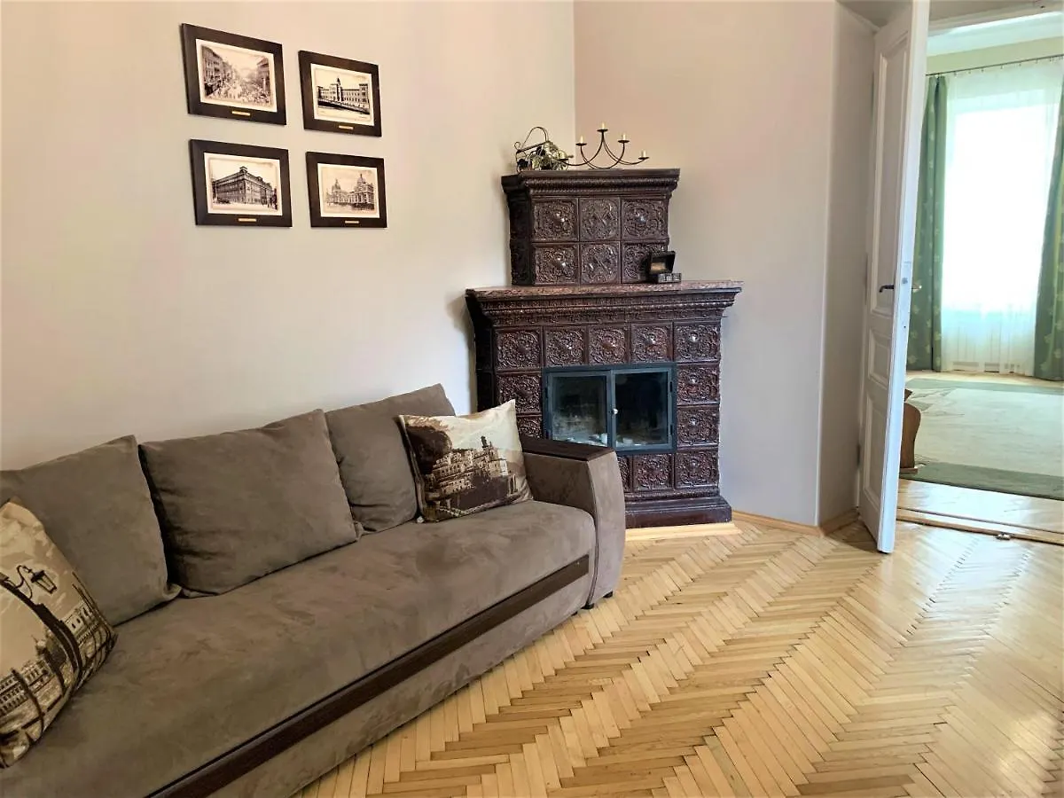 Glorious Apartment Near The Old City Lwów 0*,